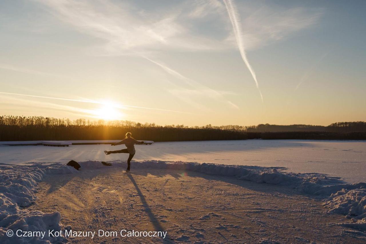 Malkinie Czarny Kot Mazury Dom Caloroczny 빌라 외부 사진