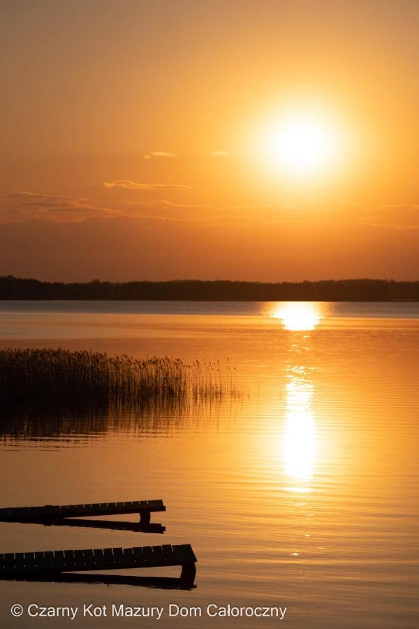 Malkinie Czarny Kot Mazury Dom Caloroczny 빌라 외부 사진