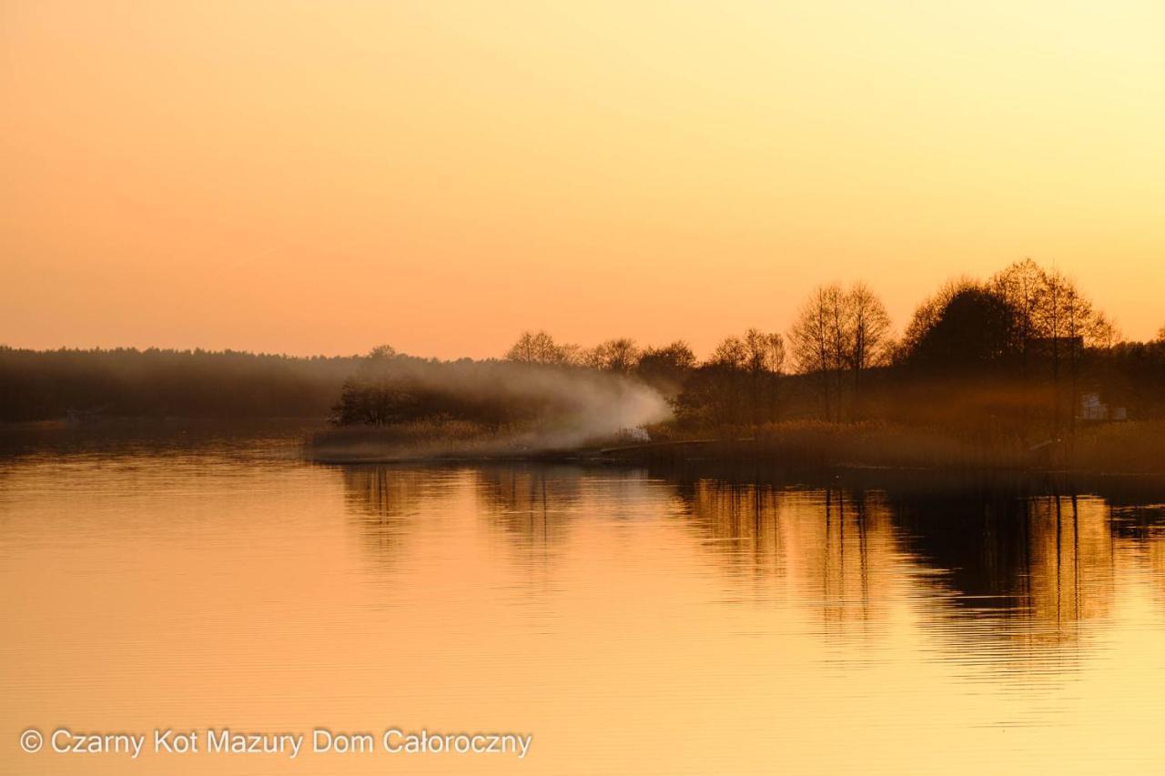 Malkinie Czarny Kot Mazury Dom Caloroczny 빌라 외부 사진